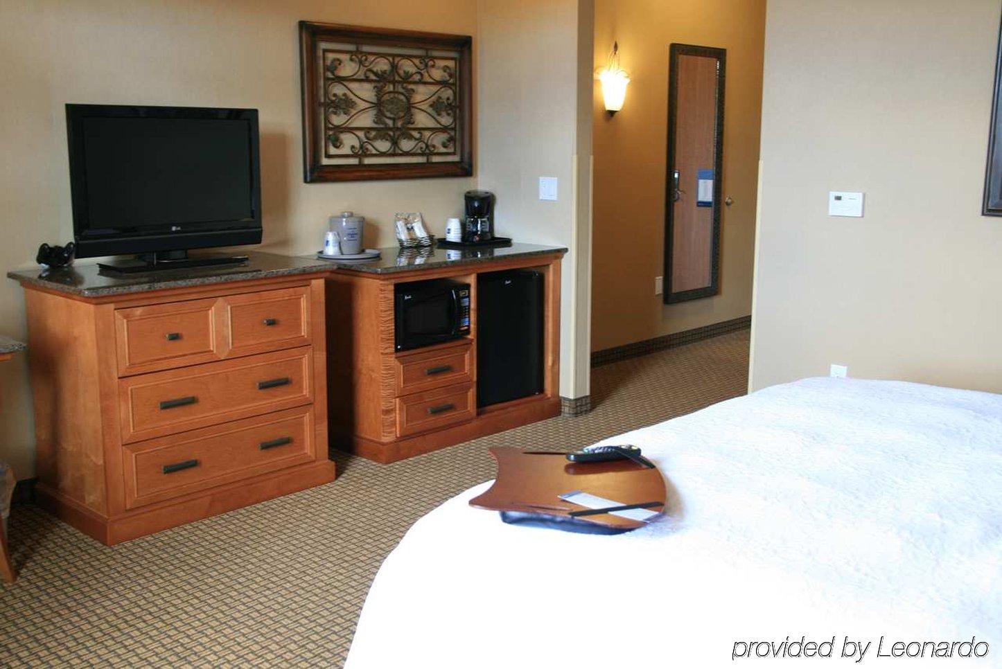 Hampton Inn And Suites Coeur D'Alene Room photo